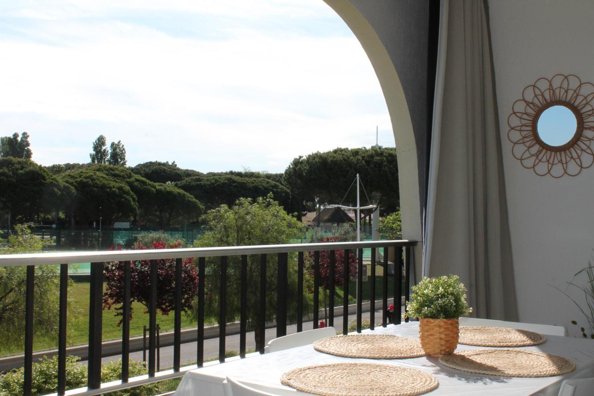 Appartement Cosy A Port Camargue Льо Гро-дю-Роа Екстериор снимка